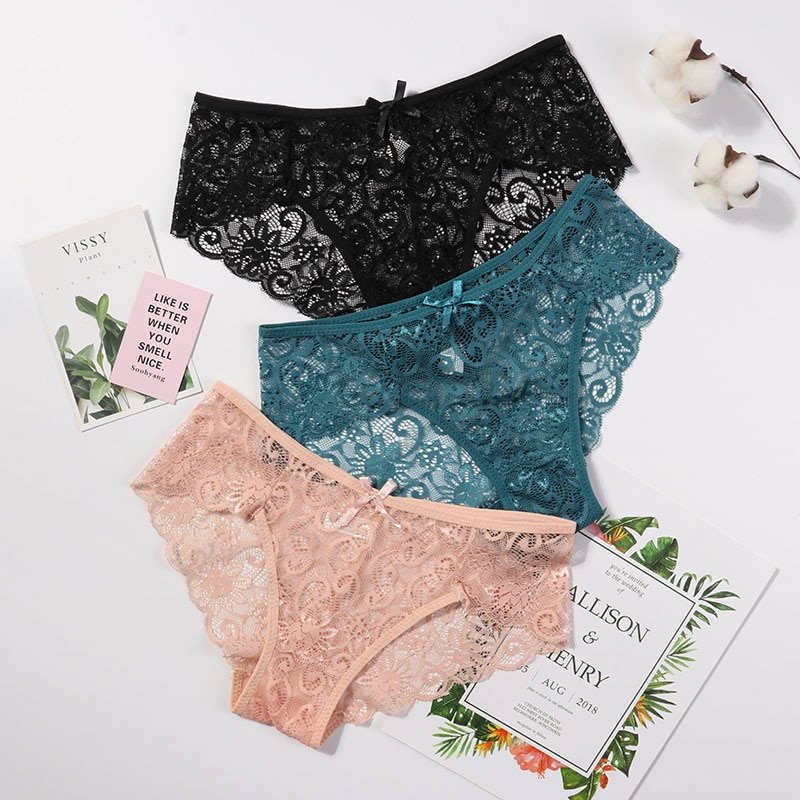 Women’s Floral Lace Panties Set